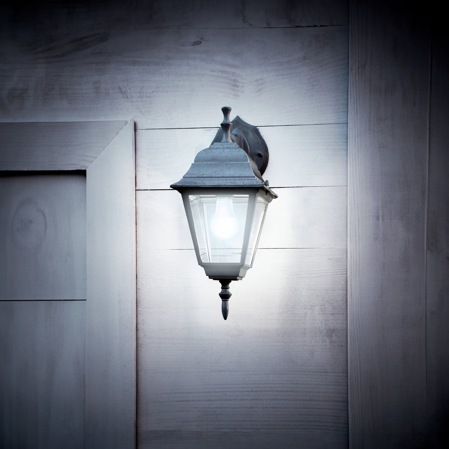 8.8W (60W Replacement) Daylight (5000K) A19 Dusk to Dawn Outdoor LED Light Bulb