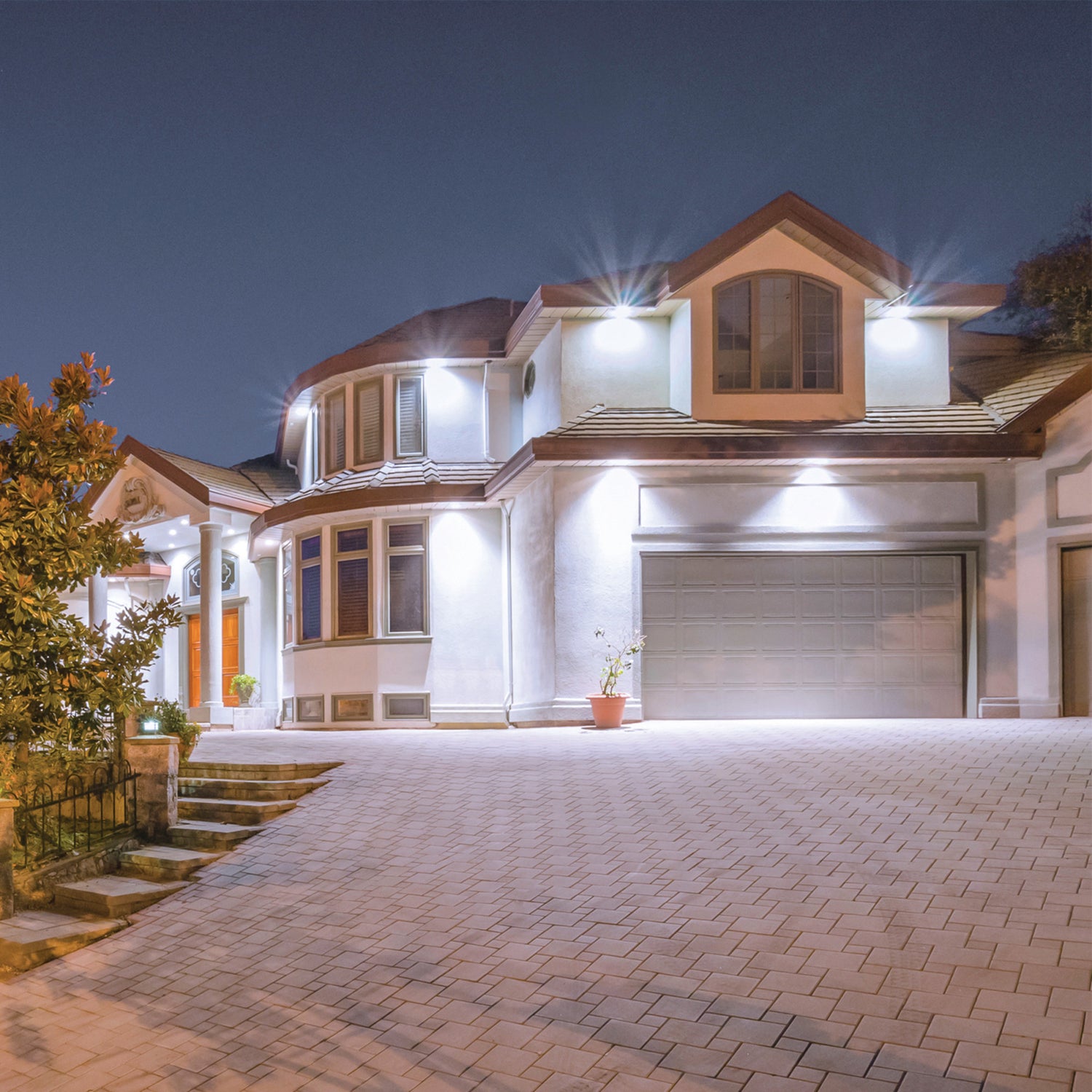 14W (90W Replacement) Daylight (5000K) E26 Base PAR38 Non-Dimmable Reflector LED (2-Pack)