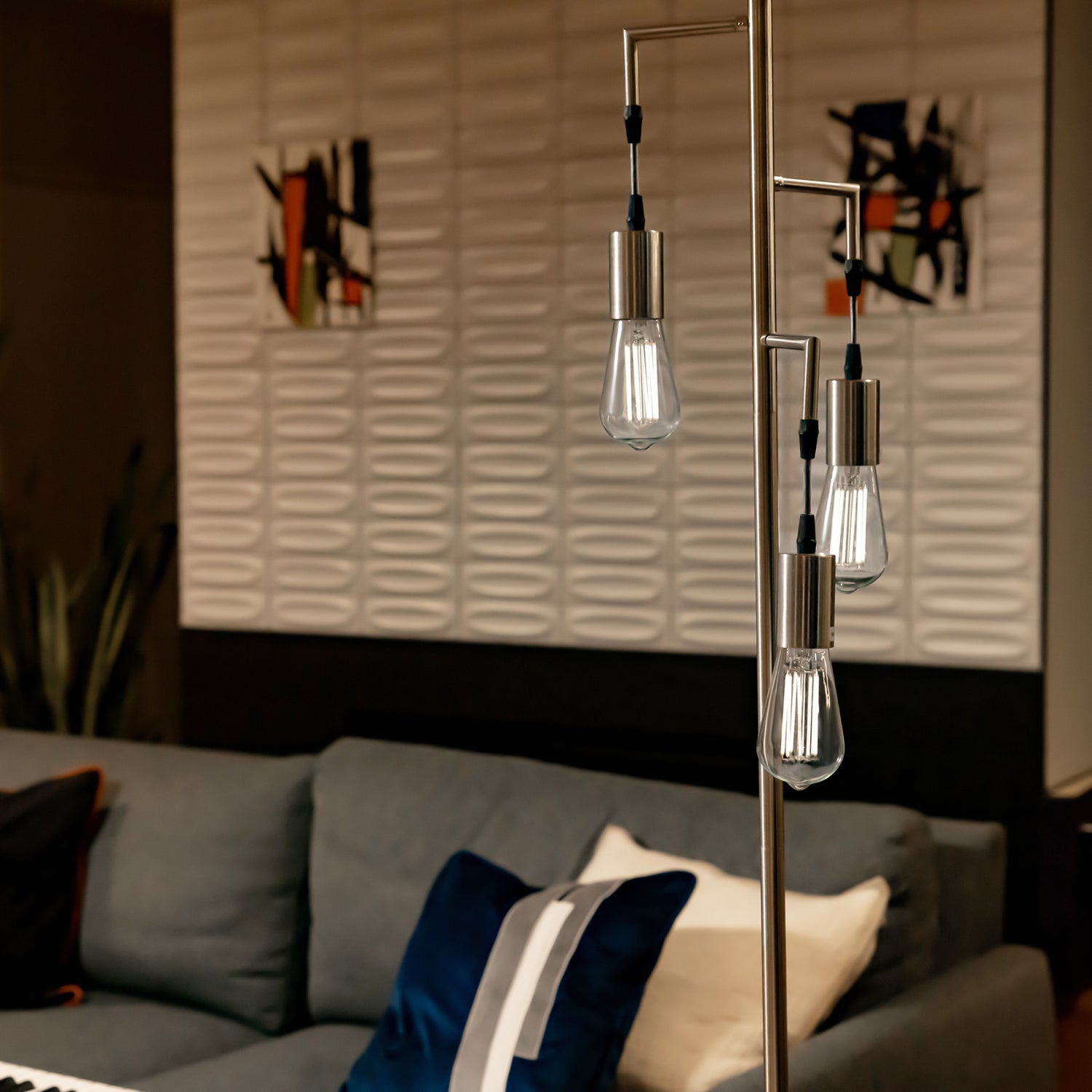 8.8W (60W Replacement) Daylight (5000K) ST19 Shape (E26 Base) LED Exposed White Filament Bulb