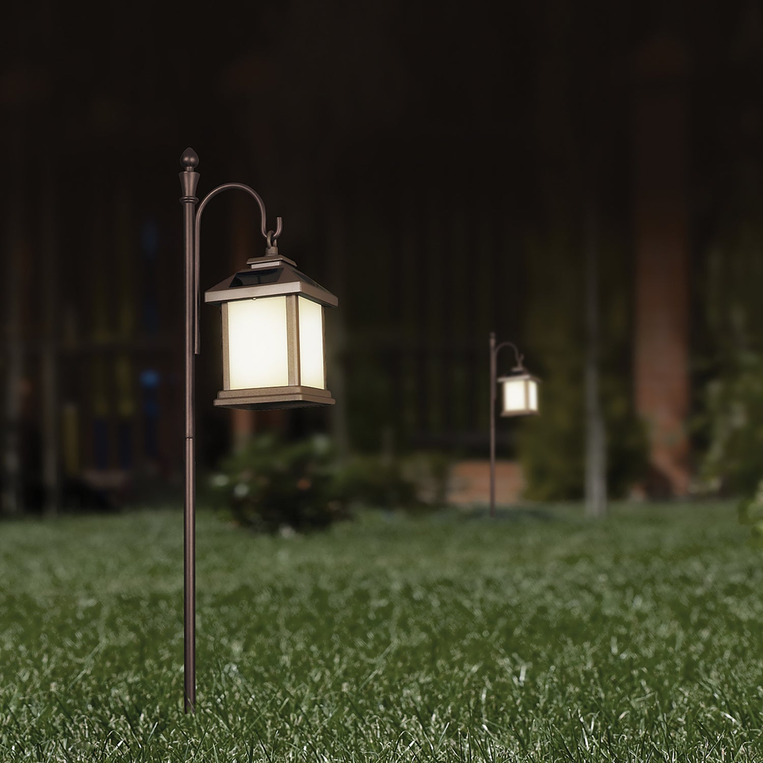 OneSync Landscape LED Square Solar Lantern