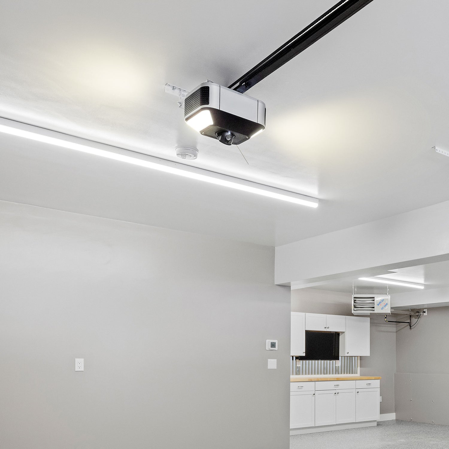 8.8W (60W Replacement) Bright White (3000K) A19 Garage Bulb LED