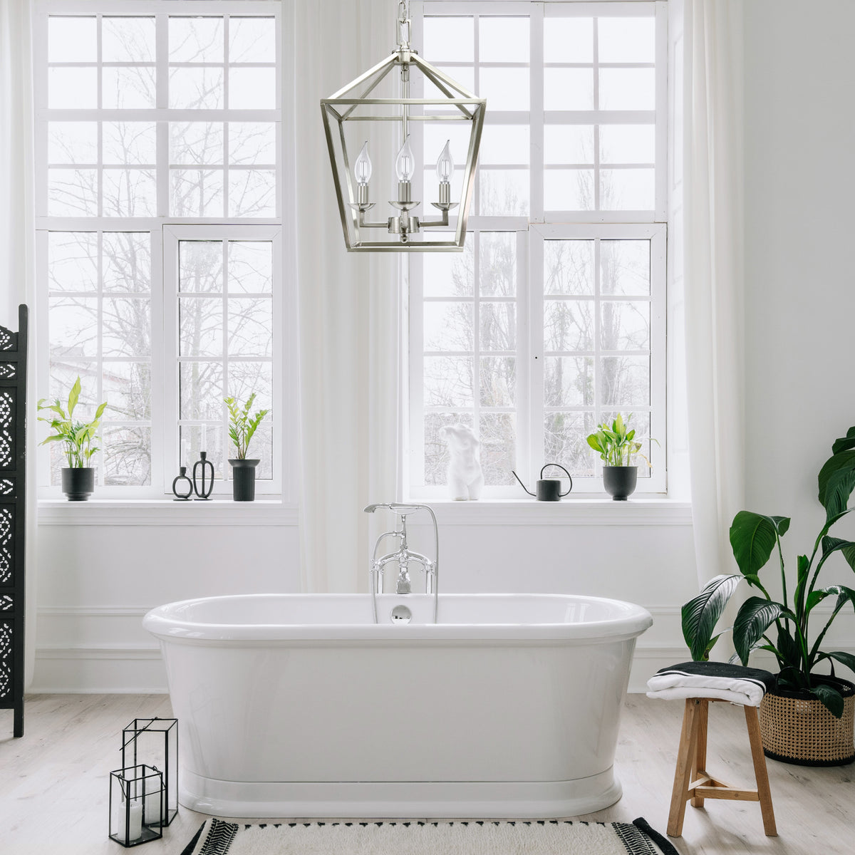 5.5W (60W Replacement) Daylight (5000K) B10 Candelabra (E12 Base) Dimmable Flame Tip Exposed White Filament Chandelier LED Bulb (4-Pack)