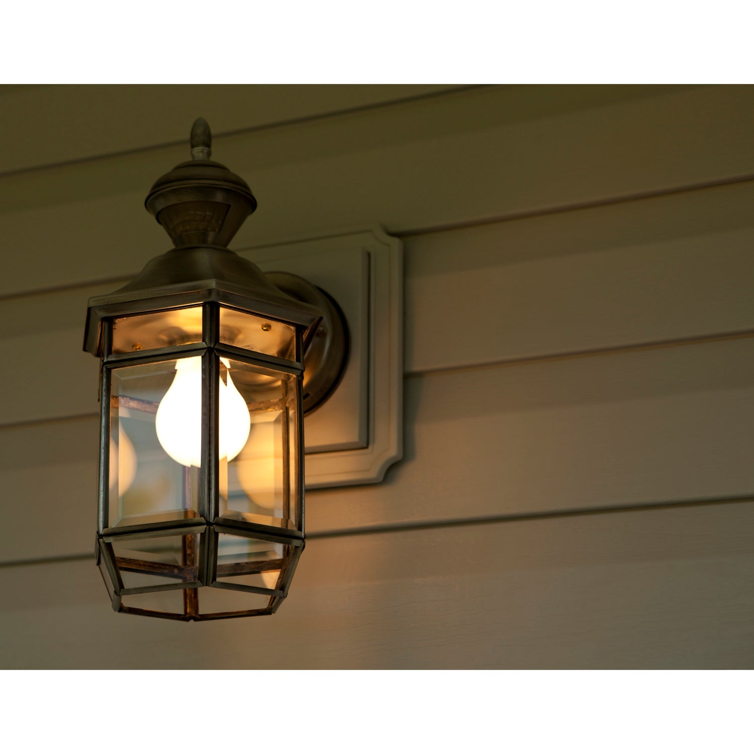 11.2W (75W Replacement) Daylight (5000K) E26 Base A19 General Purpose LED Bulb (2-Pack)