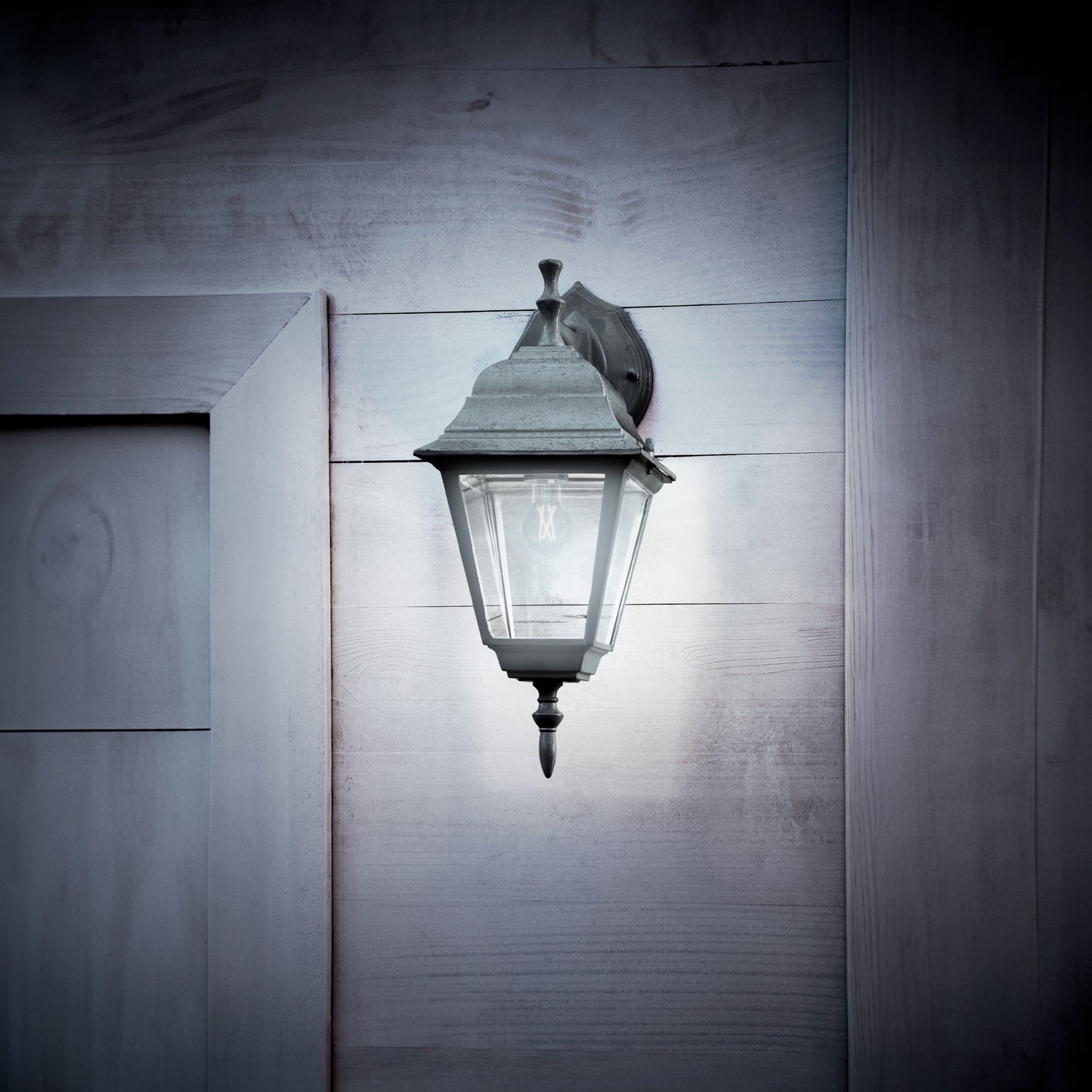 8.8W (60W Replacement) Daylight (5000K) E26 Base A19 Dusk to Dawn Filament LED