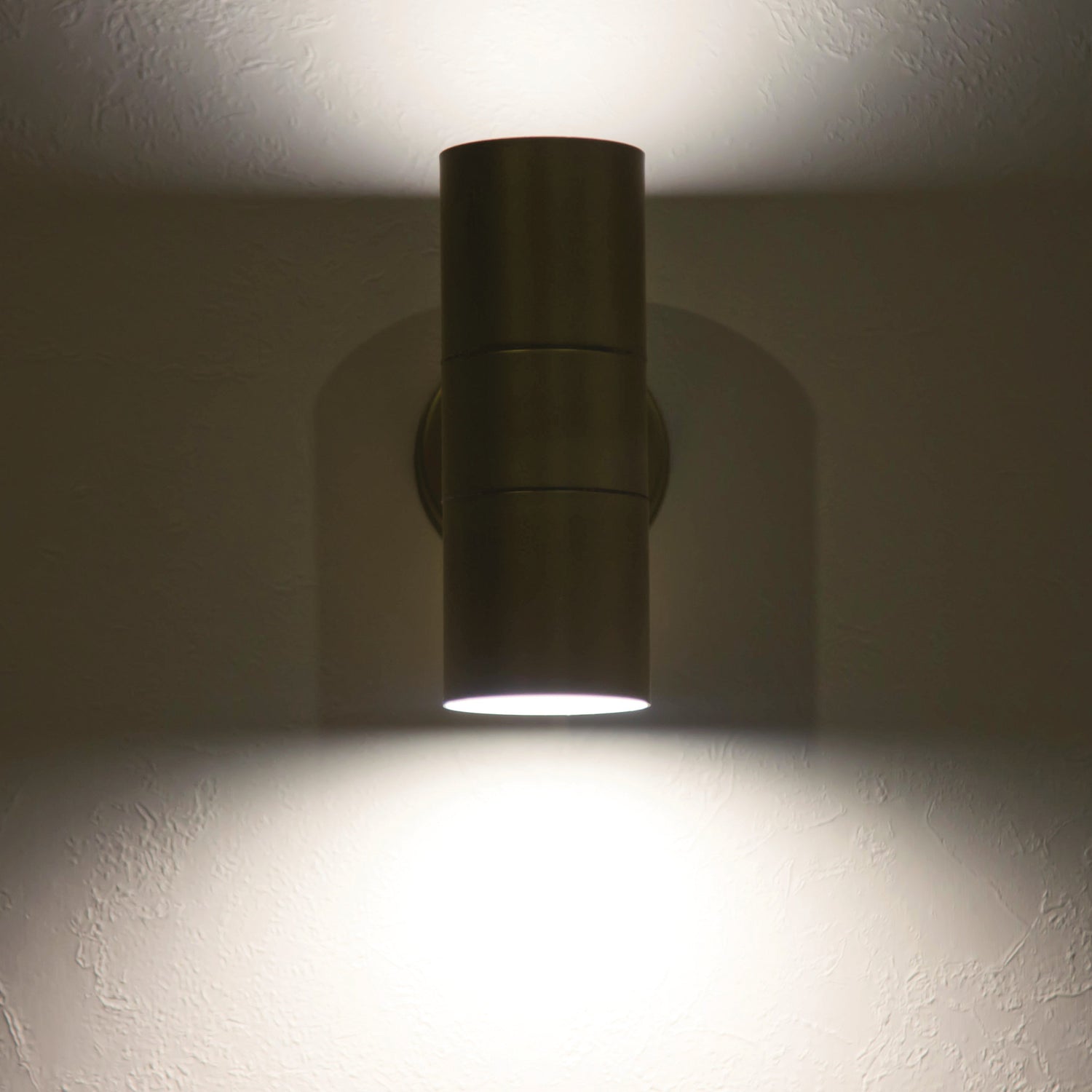 4.5 W (40W Replacement) Bright White (3000K) G9 Base (T4Replacement) Dimmable LED Light Bulb