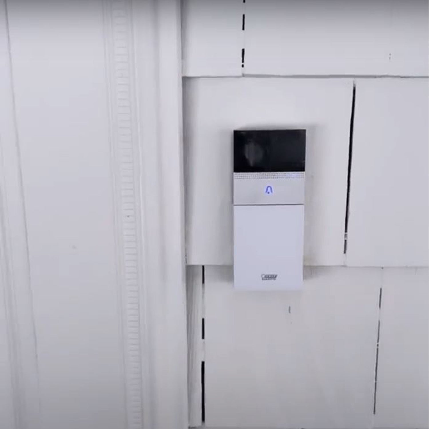 Battery-Powered Doorbell Smart Wi-Fi Camera