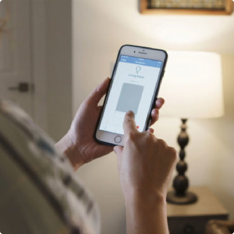 Smart WiFi Light Bulbs – Installing the Bulbs and App