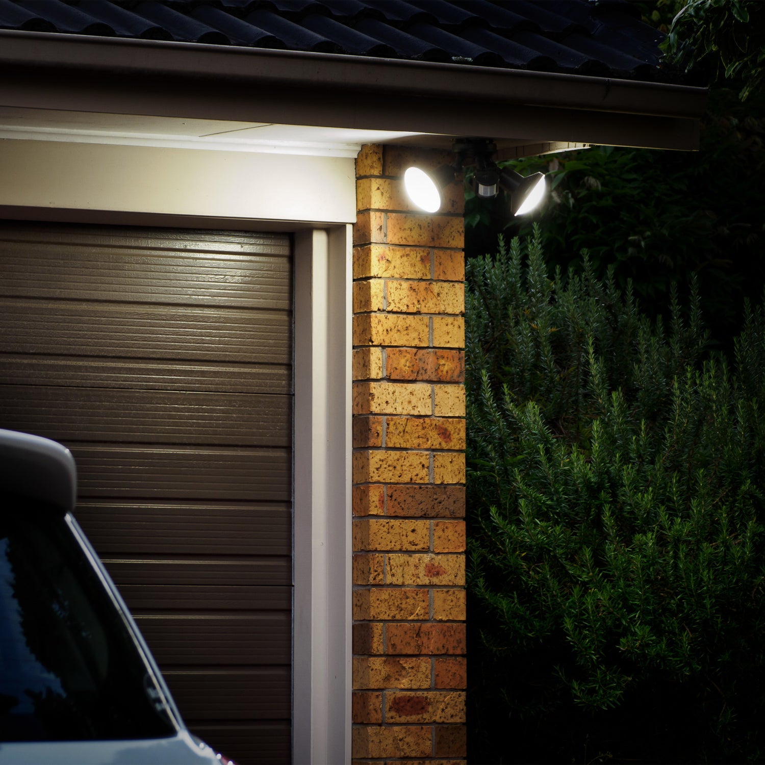 75W Replacement Bright White Short PAR30 Adjustable Angle Reflector LED