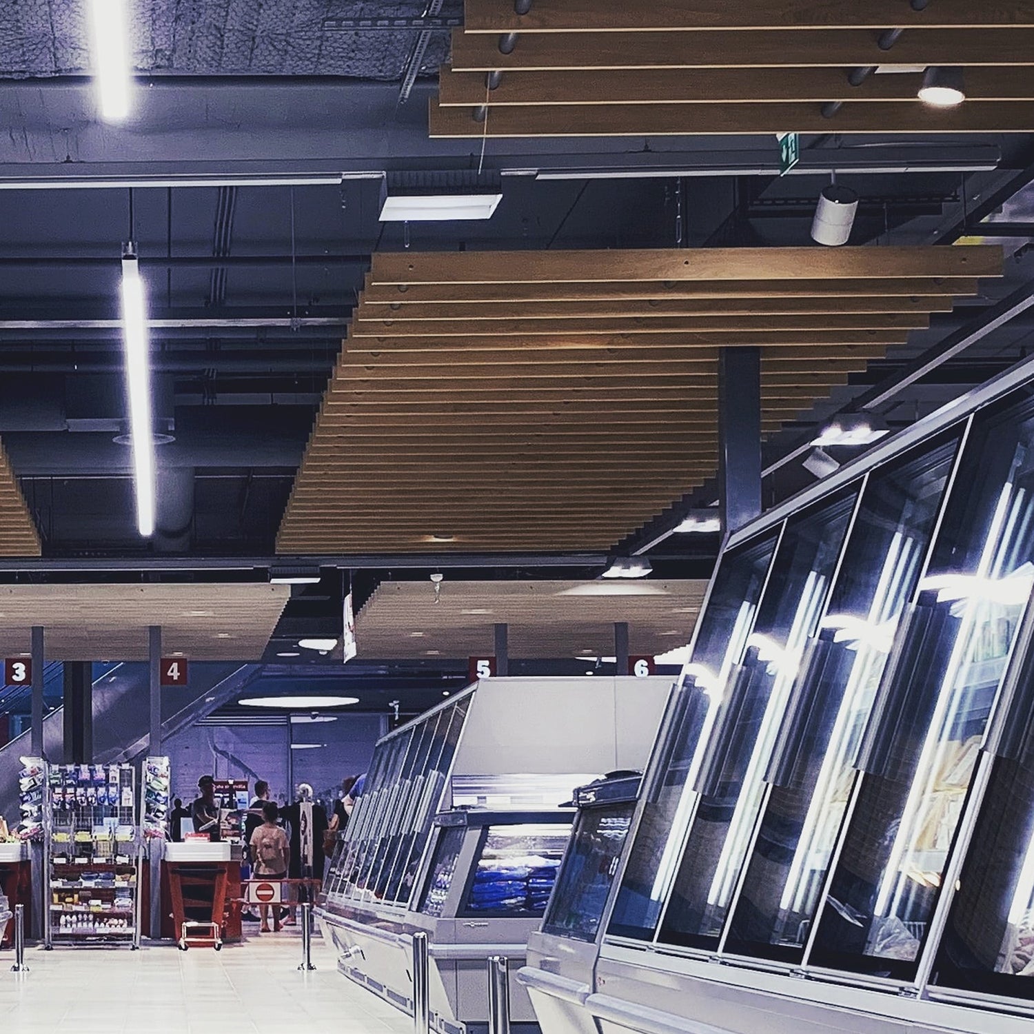 65W (300W Replacement) Daylight (6500K) E39/E26 Base Quad Tube PL CFL Bulb