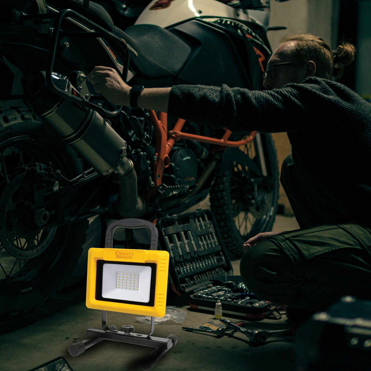 3000 Lumens Plug-in LED Worklight - Feit Electric