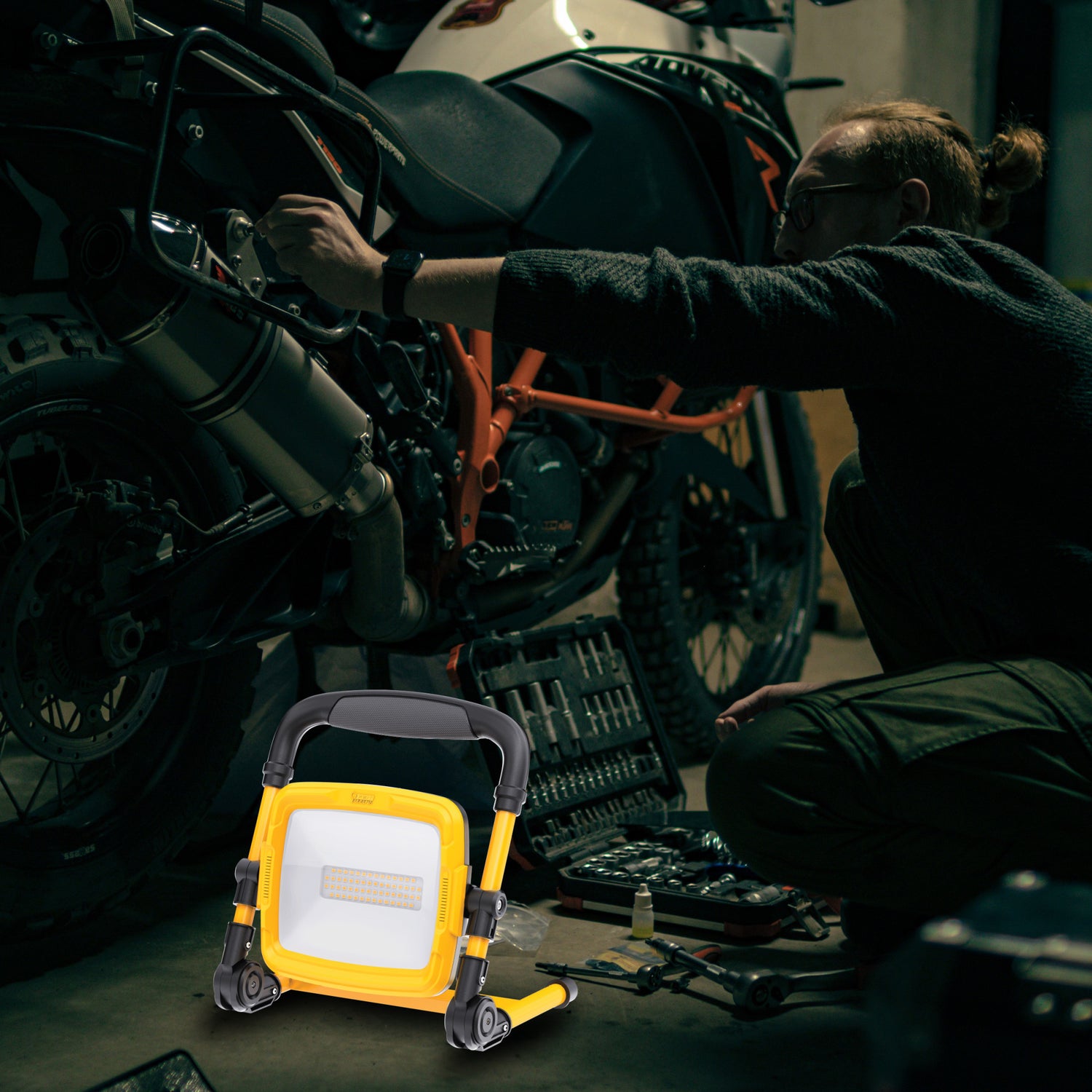 5000 Lumens Plug-in Foldable LED Work Light
