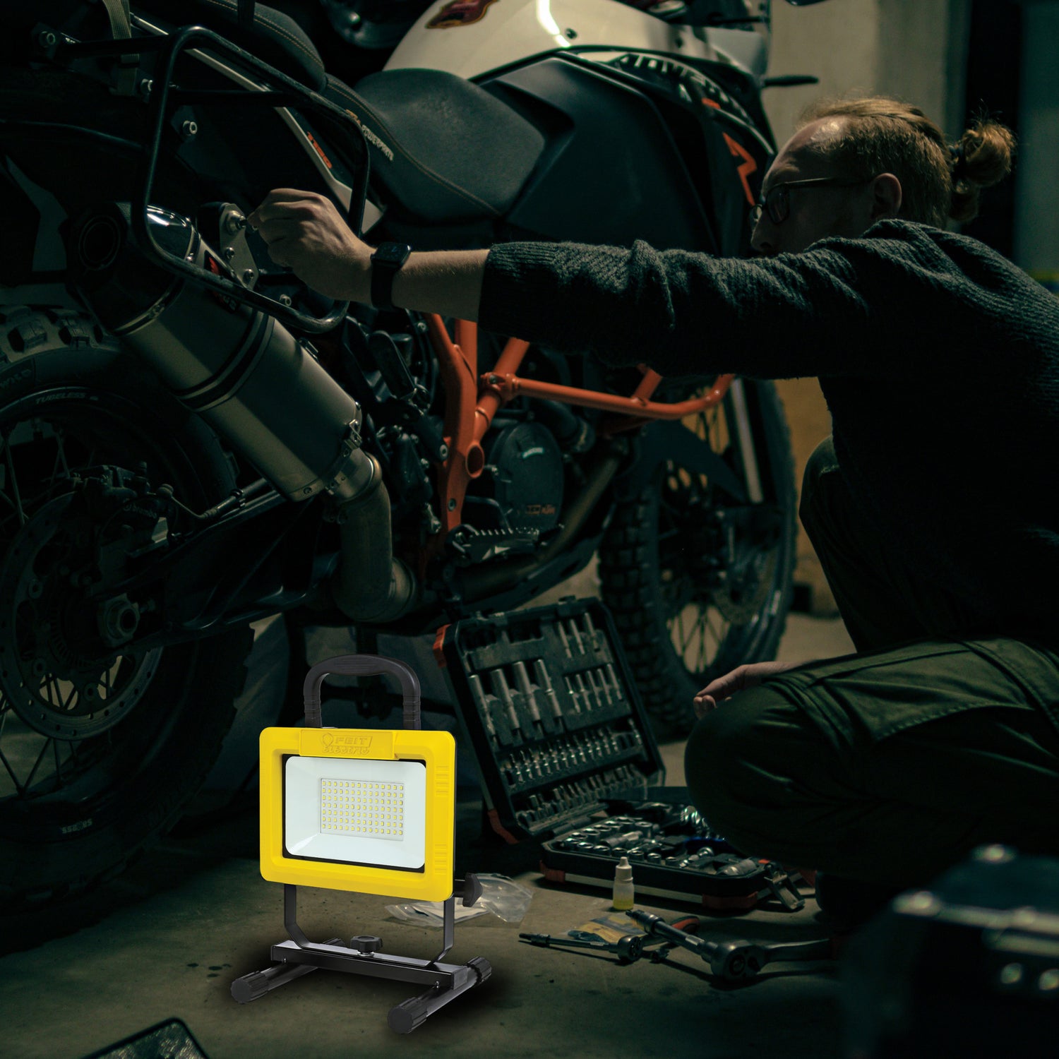 6000 Lumens Plug-in LED Work Light