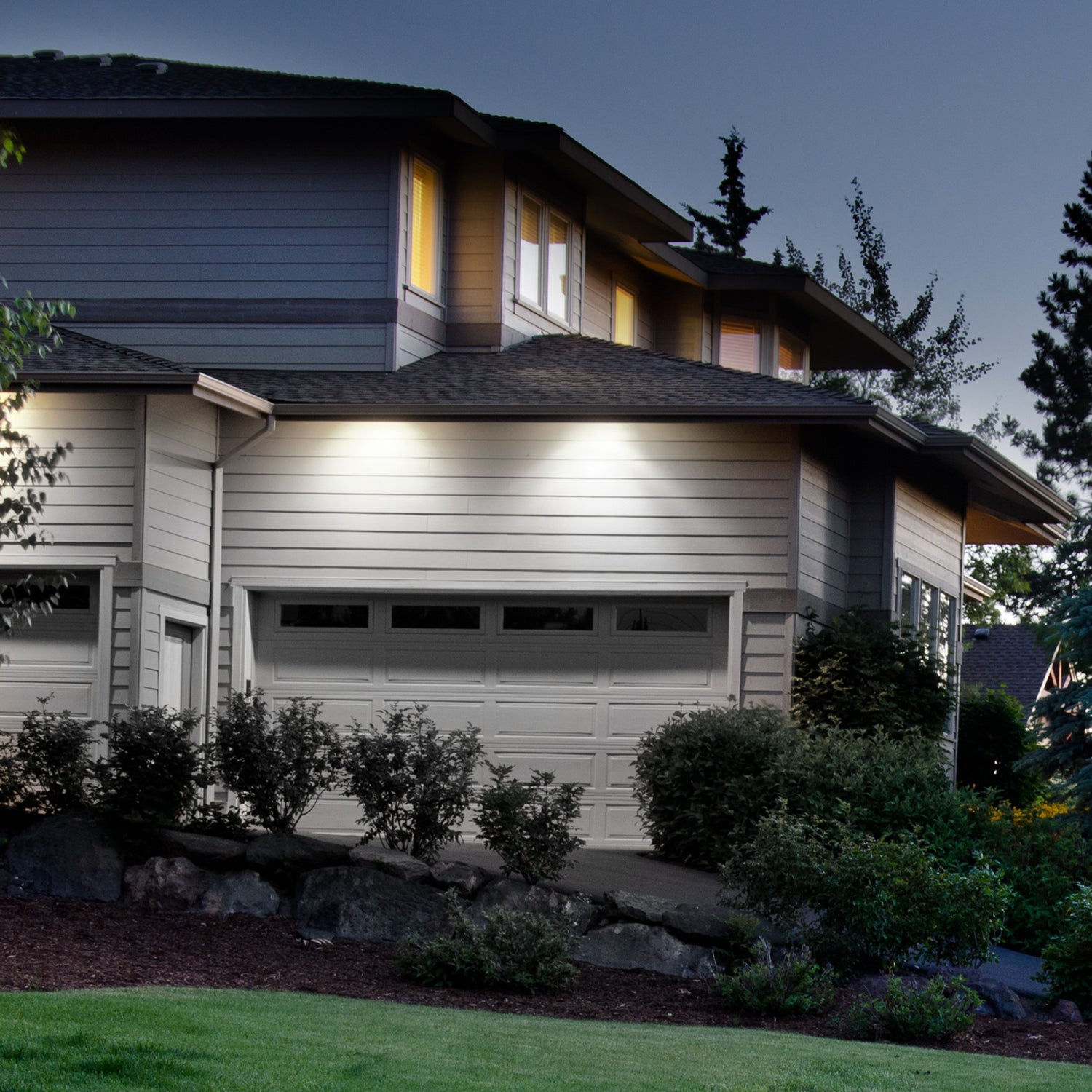 15,000 Lumens Daylight LED Yard Light